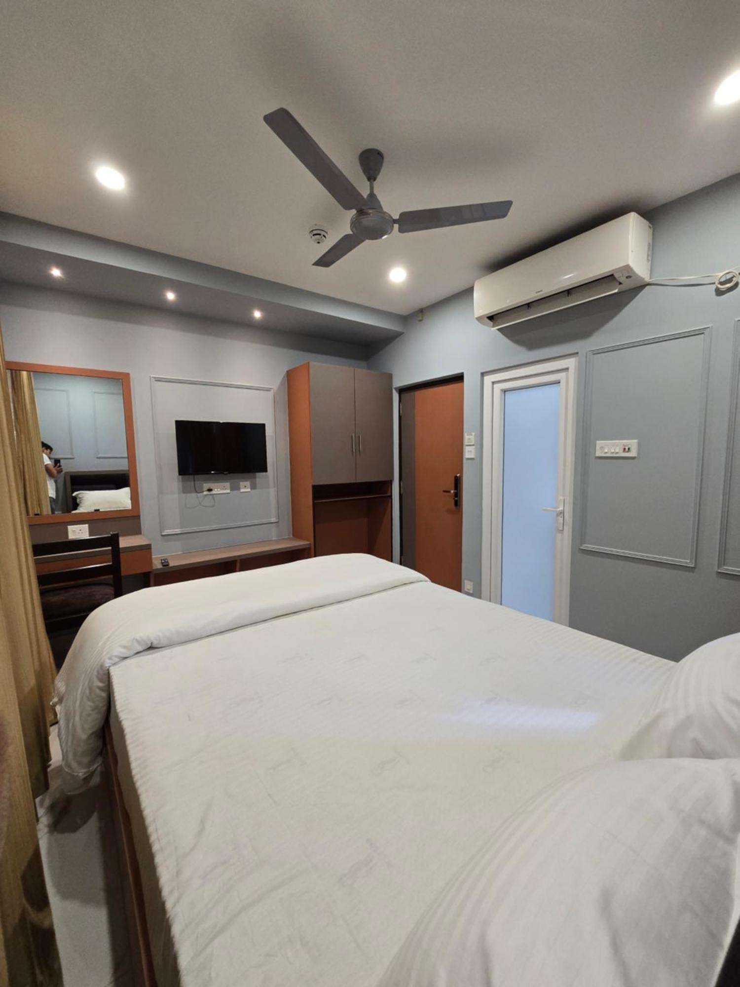 Step Home Kolkata Exterior photo